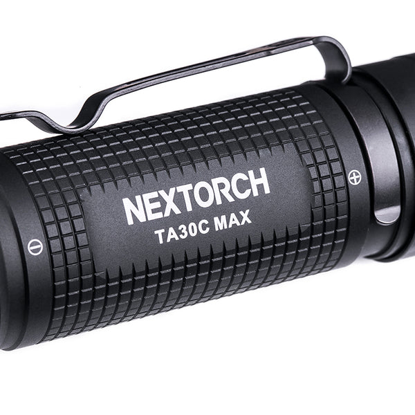 フェニックス(FENIX) ライト ブラック 138mm タクティカルフラッシュライト SST70 LED 明るさ最高3000ルーメン PD ライト 、ランタン