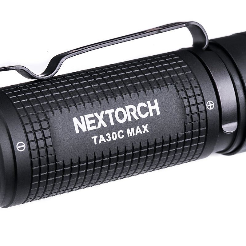 Lampe torche Nextorch TA30 MAX sur