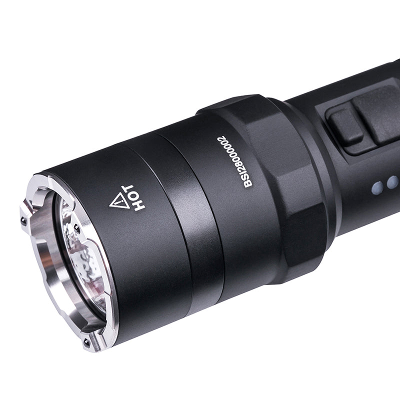 P84 Duty Flashlight with Omnidirectional Signal Light